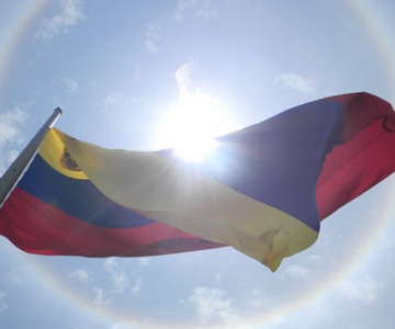 “Soberanía tutelada” y transición con parte del chavismo: Expertos UC proyectan escenarios ante crisis en Venezuela